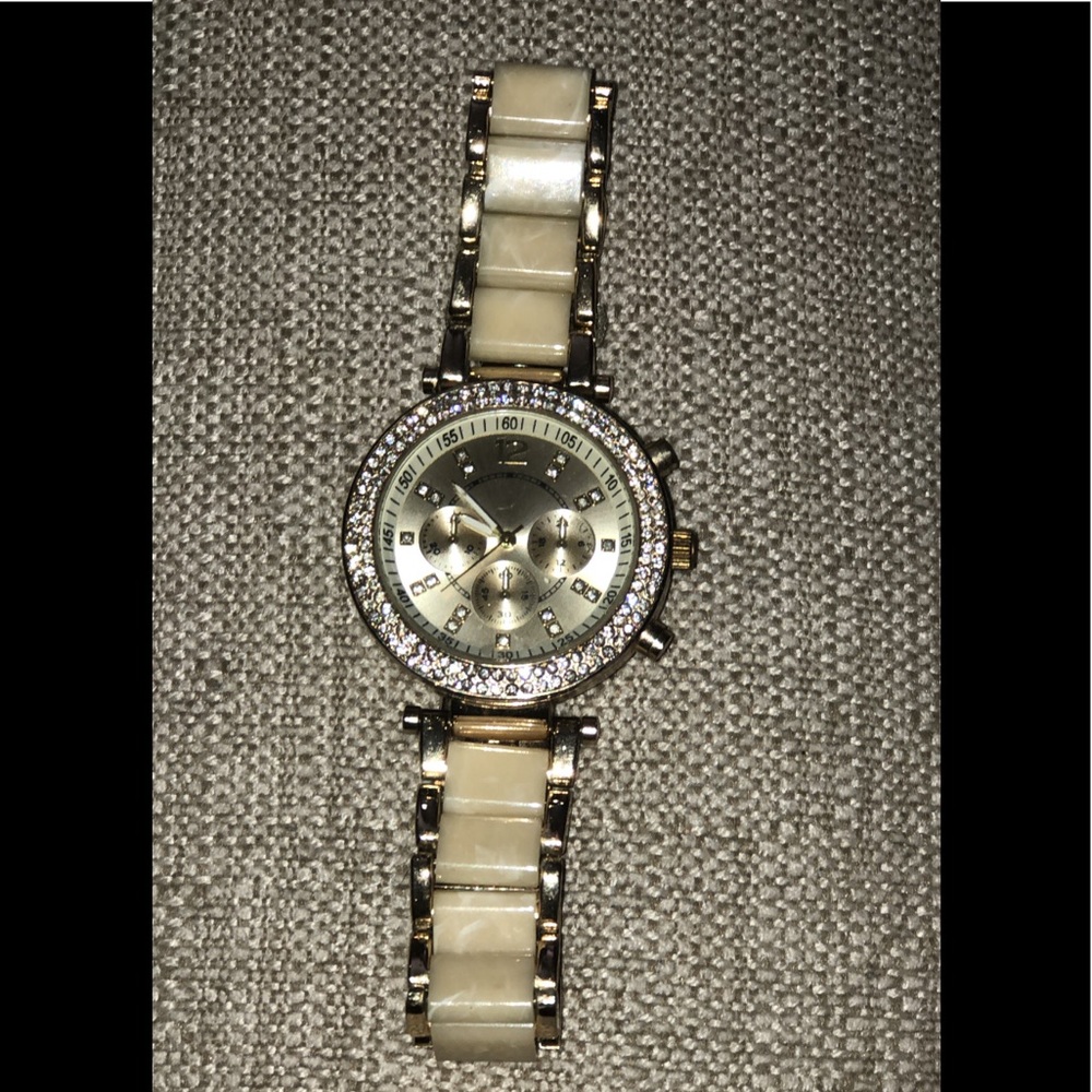 Watch bundle - Picture 2 of 3